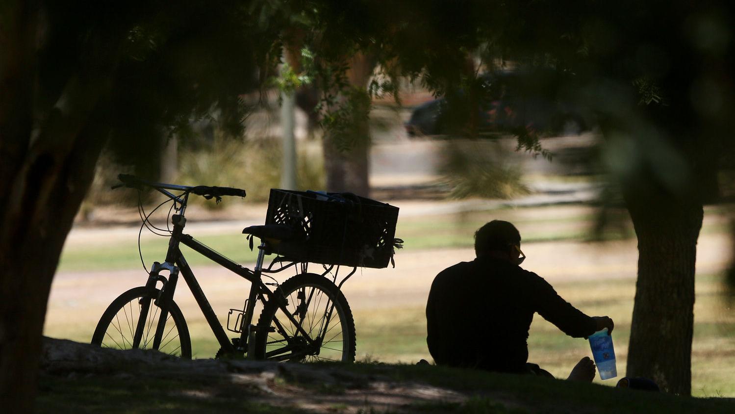 Tucson weather: Near-record high temperatures today